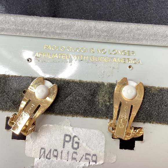 1980 Paolo Gucci Pearl Clip Earrings (t25) - Picture 6 of 7